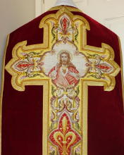 Red Roman High Mass Set of Vestments 8612